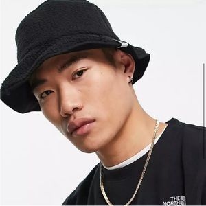 NWT Unisex NORTH FACE Black Sherpa bucket hat